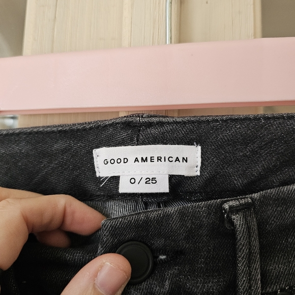 Good American Good Waist Fray Hem Crop Skinny Jean Womens 0/25 Black Ultra High - Picture 7 of 11